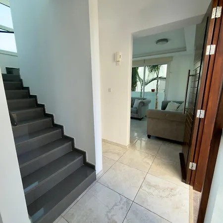 Sapphire Edge Bright 3br With Swimming Pool Vilă