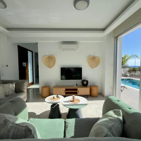 Sapphire Edge Bright 3br With Swimming Pool Villa Protaras