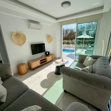 Sapphire Edge Bright 3br With Swimming Pool * Protaras